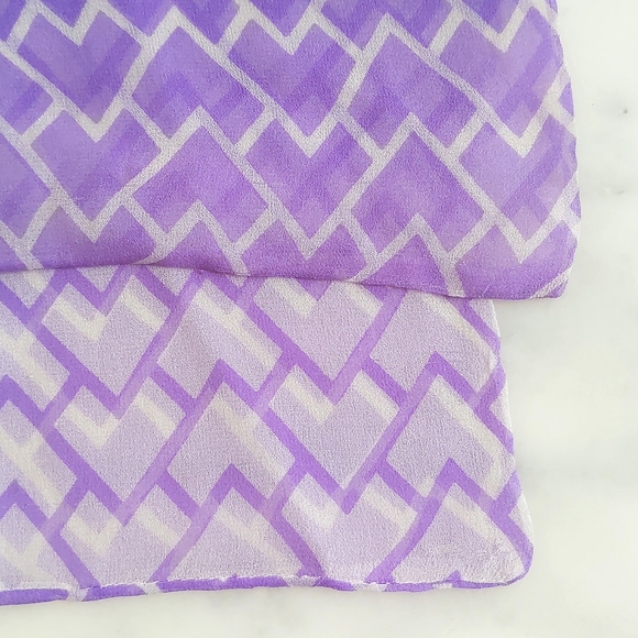 100% Silk Two layers and two shades scarf with pattern. - Picture 2 of 3